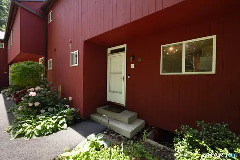 11 Lower Cmns #11, Woodbury, CT 06798