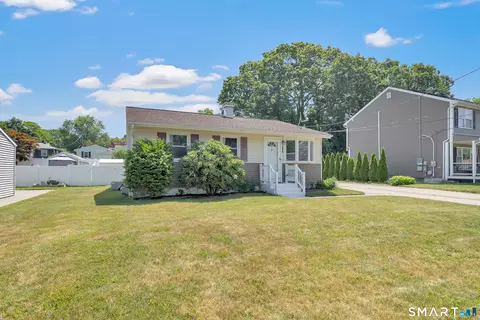 Exterior - 105 Sunset Dr, Derby, CT 06418 photo 8 of 8