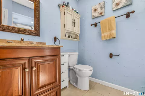 Bath - 703 Golf Dr #703, East Haven, CT 06512 photo 3 of 4