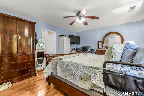 Bedroom - 703 Golf Dr #703, East Haven, CT 06512 photo 3 of 5