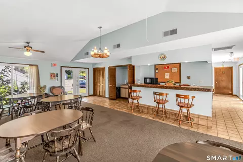 Dining - 703 Golf Dr #703, East Haven, CT 06512 photo 4 of 4