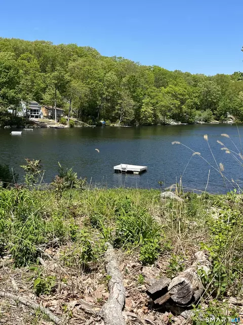 93 Island Rd, North Stonington, CT 06378