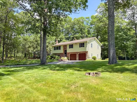 1258 Saybrook Rd, Middletown, CT 06457