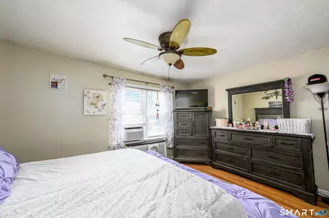 Bedroom - 121 Fourth St, Hamden, CT 06514 photo 1 of 9