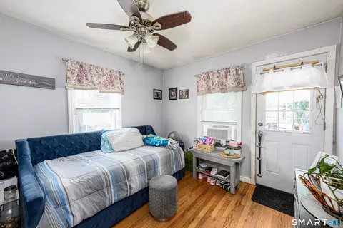 Bedroom - 121 Fourth St, Hamden, CT 06514 photo 5 of 9