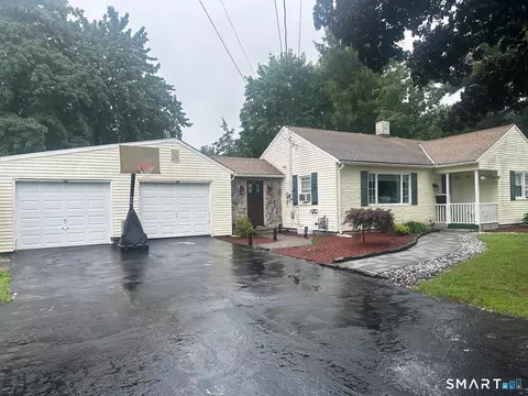 42 Mount Vernon Rd, Plantsville, CT 06479