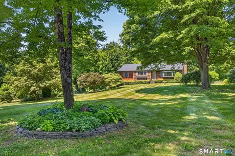 27 Wheaton Rd, New Milford, CT 06776