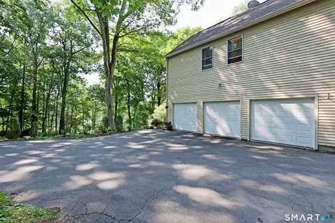 Exterior - 123 Peaceable St # A, Redding, CT 06896 photo 9 of 10