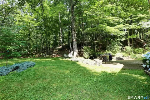 Exterior - 123 Peaceable St # A, Redding, CT 06896 photo 3 of 10
