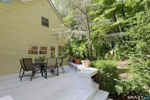 Exterior - 123 Peaceable St # A, Redding, CT 06896 photo 6 of 10