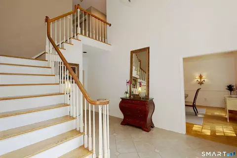 Entry Way - 123 Peaceable St # A, Redding, CT 06896 photo 2 of 5