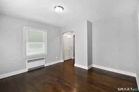 Entry Way - 63 Park Rd, Hamden, CT 06517 photo 3 of 4