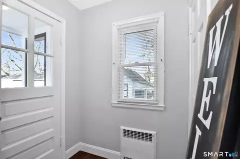 Entry Way - 63 Park Rd, Hamden, CT 06517 photo 3 of 3
