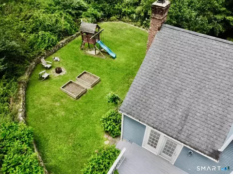 Exterior - 15 Mountain Manor Rd, Sandy Hook, CT 06482 photo 8 of 13