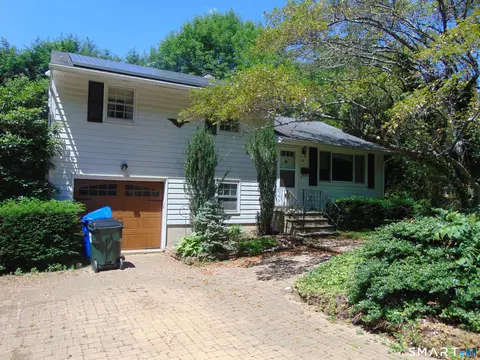 50 Porter St, Watertown, CT 06795