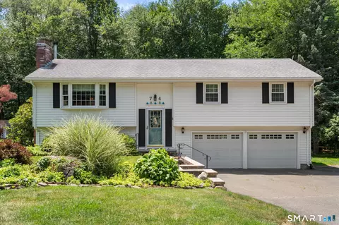 74 Arnott Rd, Manchester, CT 06040