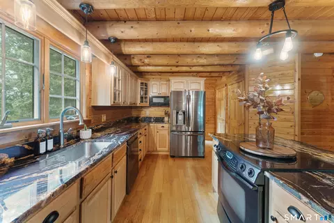 Kitchen - 457 Kemp Rd, Hampton, CT 06247 photo 1 of 5
