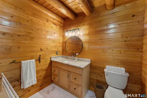 Bath - 457 Kemp Rd, Hampton, CT 06247 photo 2 of 4