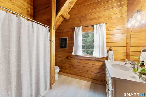 Bath - 457 Kemp Rd, Hampton, CT 06247 photo 3 of 4
