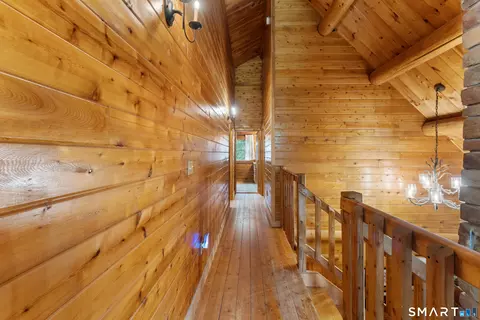 Entry Way - 457 Kemp Rd, Hampton, CT 06247 photo 4 of 5