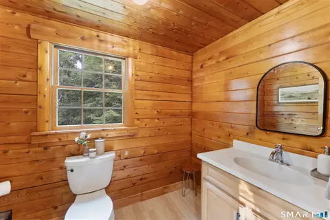 Bath - 457 Kemp Rd, Hampton, CT 06247 photo 4 of 4