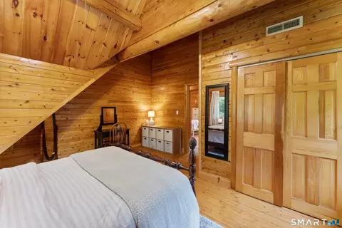 Bedroom - 457 Kemp Rd, Hampton, CT 06247 photo 4 of 8