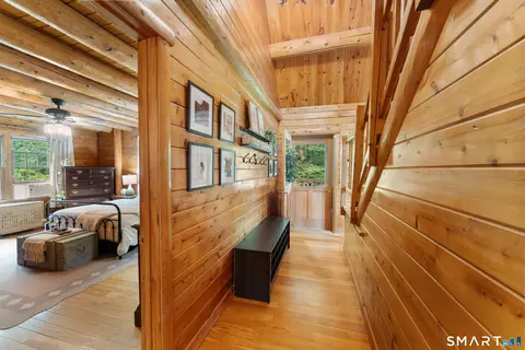 Entry Way - 457 Kemp Rd, Hampton, CT 06247 photo 1 of 5