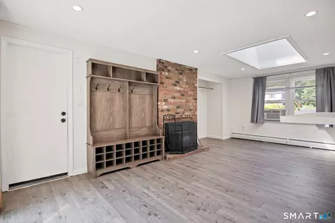 Living - 8 Charter Oak Dr, East Lyme, CT 06333 photo 3 of 5