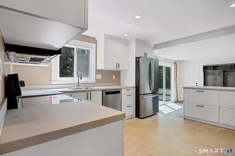 Kitchen - 8 Charter Oak Dr, East Lyme, CT 06333 photo 3 of 4