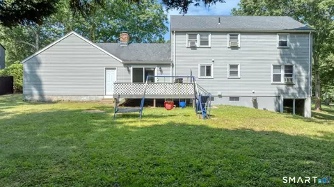 Exterior - 8 Charter Oak Dr, East Lyme, CT 06333 photo 3 of 8