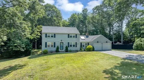 Exterior - 8 Charter Oak Dr, East Lyme, CT 06333 photo 2 of 8