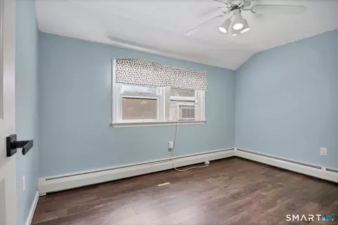 Bedroom - 8 Charter Oak Dr, East Lyme, CT 06333 photo 4 of 6