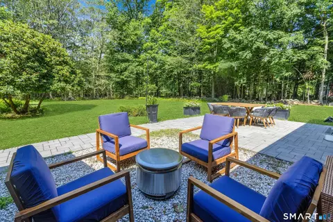 Exterior - 75 Silver Spring Ln, Ridgefield, CT 06877 photo 5 of 8