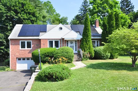 174 Mohawk Dr, West Hartford, CT 06117