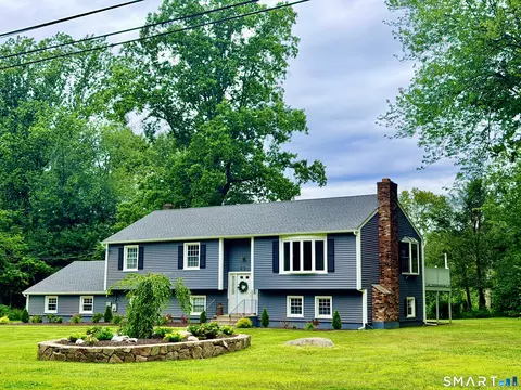 30 Valley Brook Ter, Stratford, CT 06614