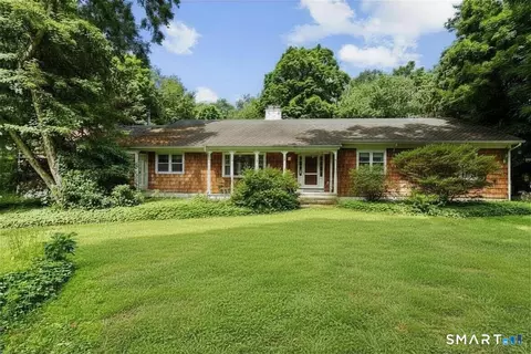 1140 Johnson Rd, Woodbridge, CT 06525