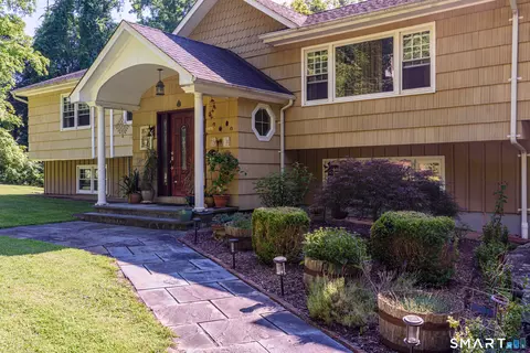 20 Pine Mountain Rd, Ridgefield, CT 06877