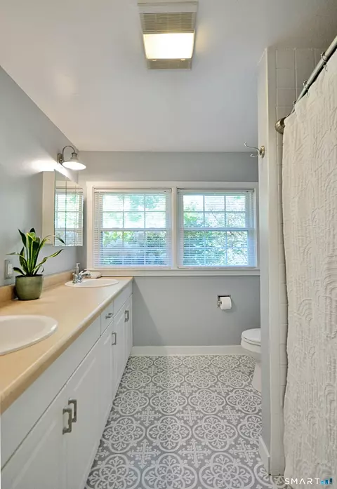 Bath - 67 Tower Rd, Brookfield, CT 06804 photo 2 of 2