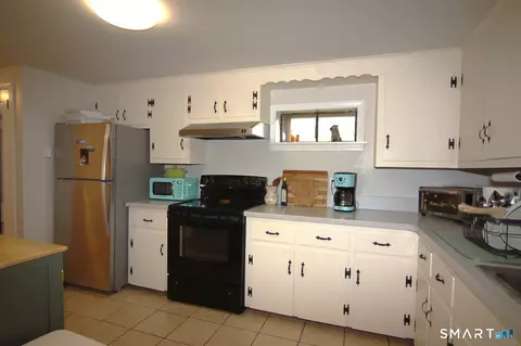 Kitchen - 67 Tower Rd, Brookfield, CT 06804 photo 8 of 8