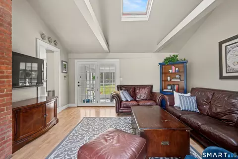 Living - 524 Ferry Rd, Orange, CT 06477 photo 7 of 7