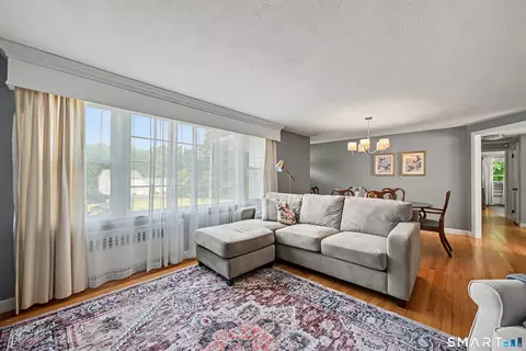 Living - 524 Ferry Rd, Orange, CT 06477 photo 1 of 7