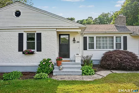 Exterior - 524 Ferry Rd, Orange, CT 06477 photo 4 of 10