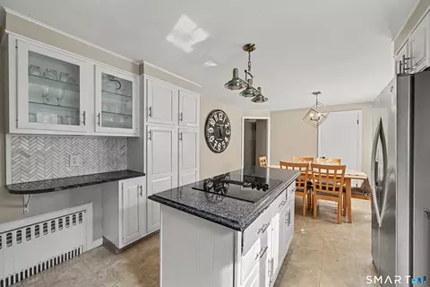 Kitchen - 524 Ferry Rd, Orange, CT 06477 photo 3 of 4