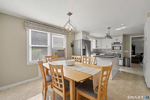 Dining - 524 Ferry Rd, Orange, CT 06477 photo 2 of 3