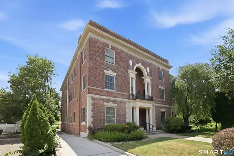 162 Bishop St #B2, New Haven, CT 06511