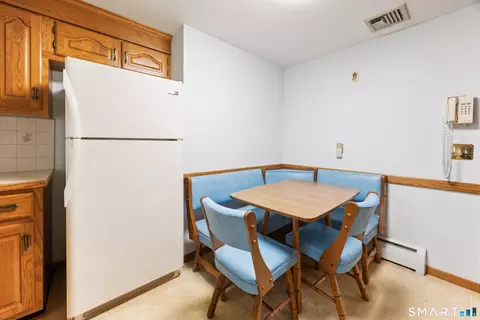 Kitchen - 138 Magee Dr, Hamden, CT 06514 photo 2 of 4