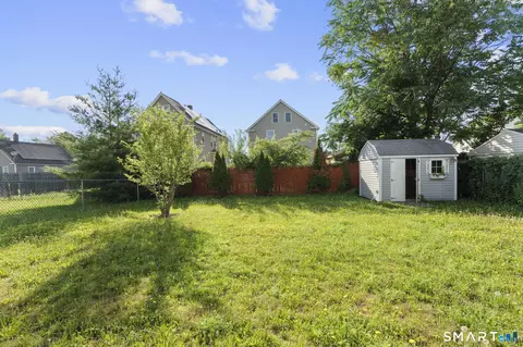 Exterior - 39 Edwards St, Hamden, CT 06517 photo 3 of 4