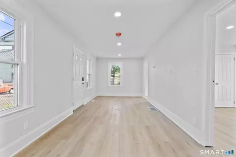 Entry Way - 39 Edwards St, Hamden, CT 06517 photo 1 of 3