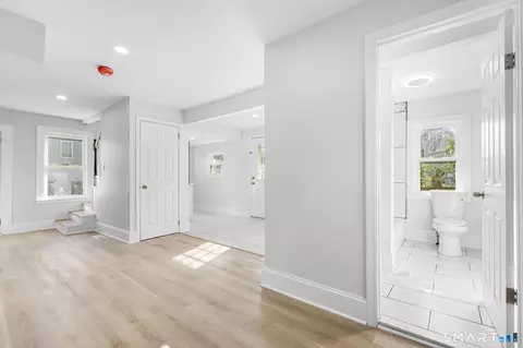Entry Way - 39 Edwards St, Hamden, CT 06517 photo 3 of 3