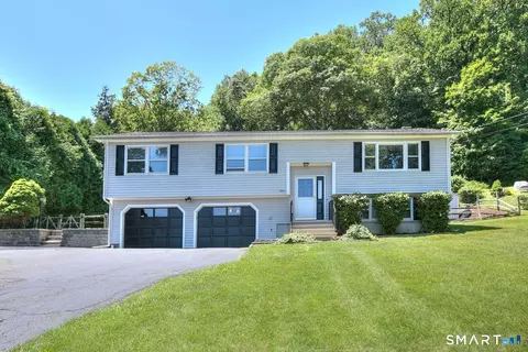 954 Howe Ave, Shelton, CT 06484